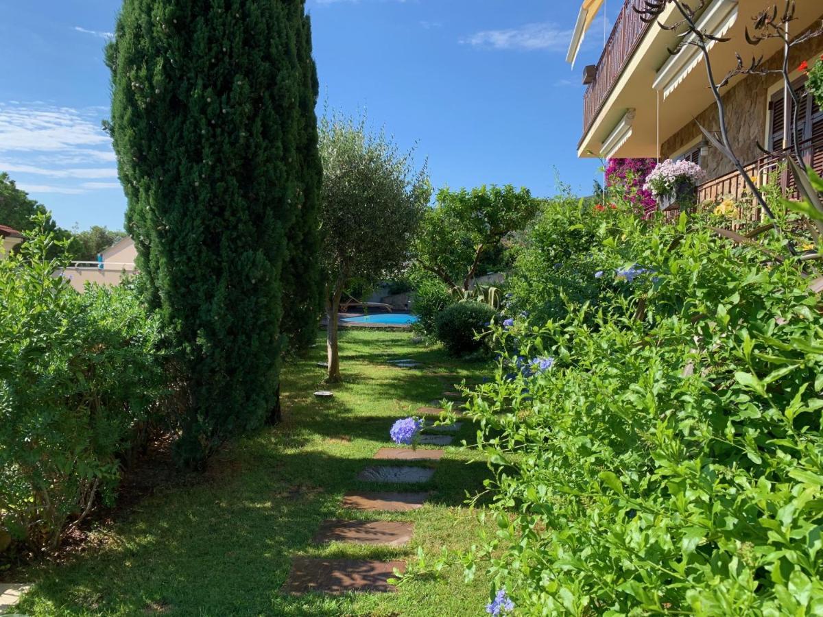 Villa Pineland Borghetto Santo Spirito Exterior foto