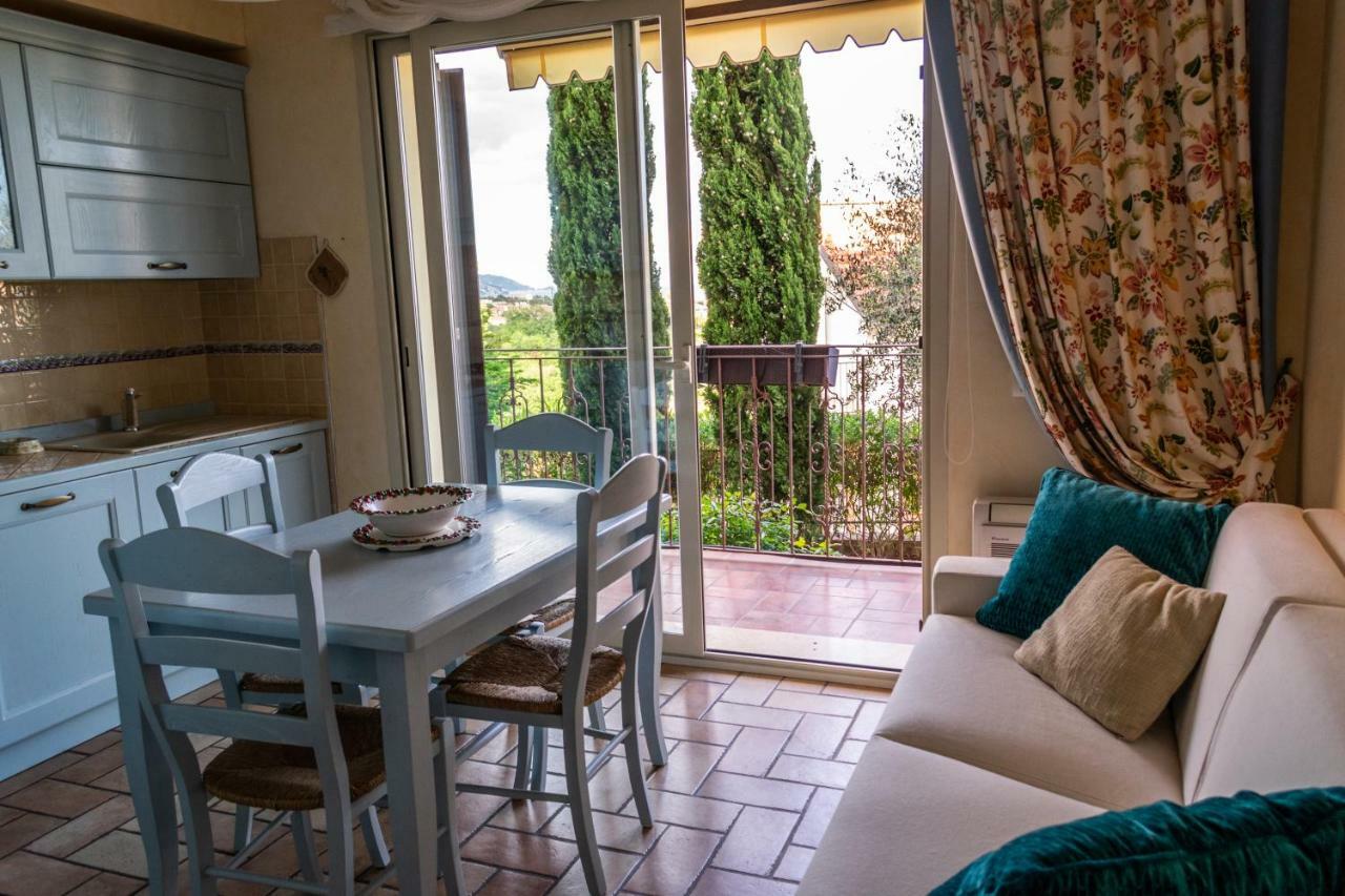 Villa Pineland Borghetto Santo Spirito Exterior foto