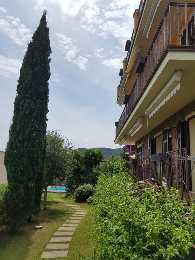 Villa Pineland Borghetto Santo Spirito Exterior foto